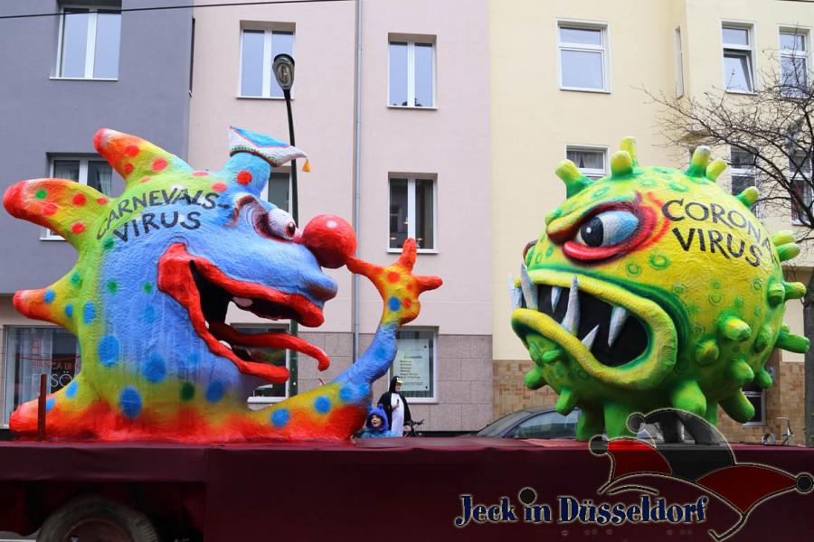 Am Rosenmontag ziehen 8 Mottowagen durch Düsseldorf